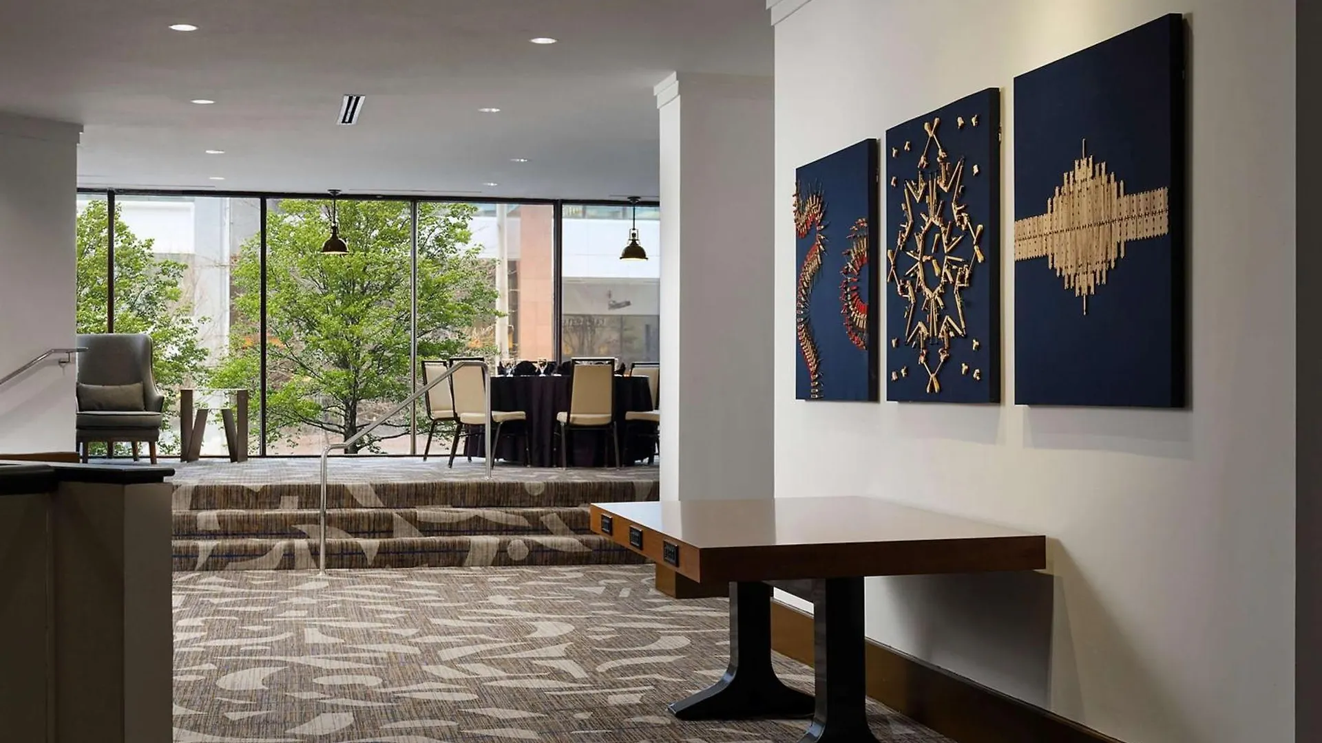 Doubletree By Hilton Hotel Nashville Downtown