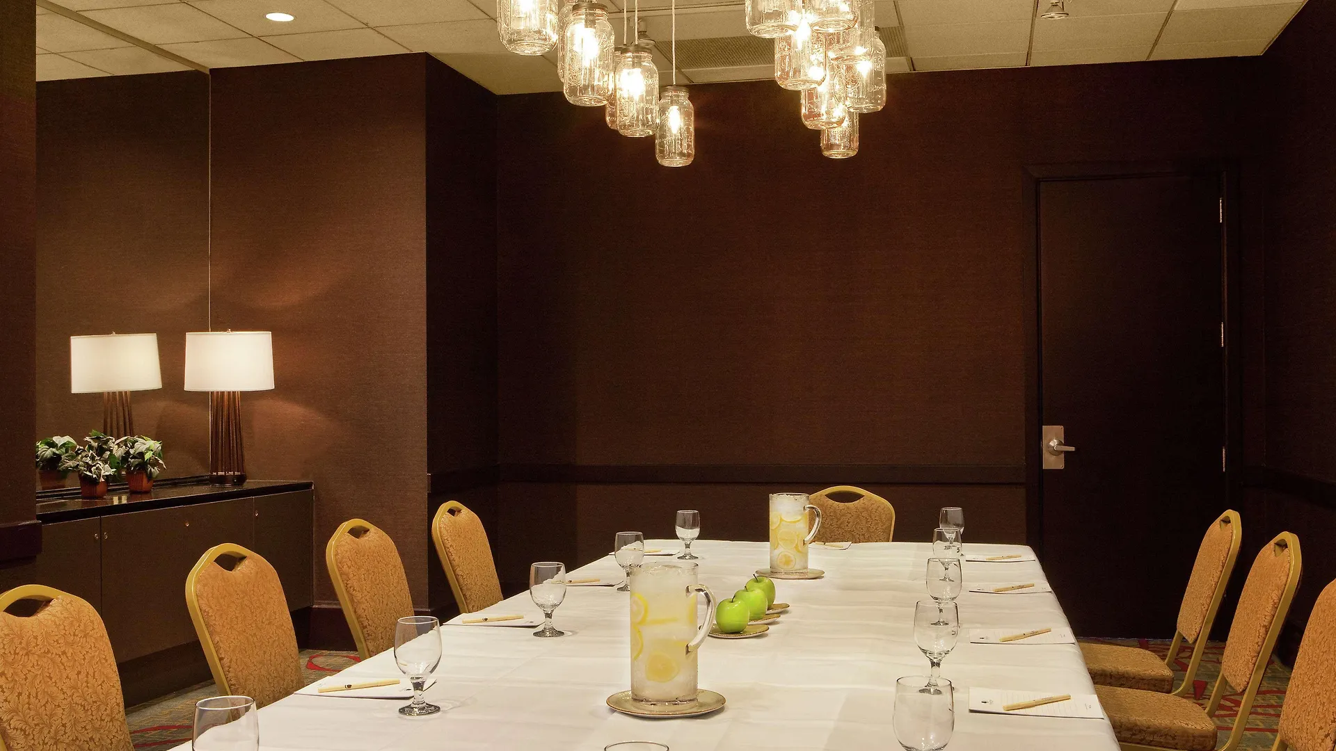 Doubletree By Hilton Hotel Nashville Downtown 4*,