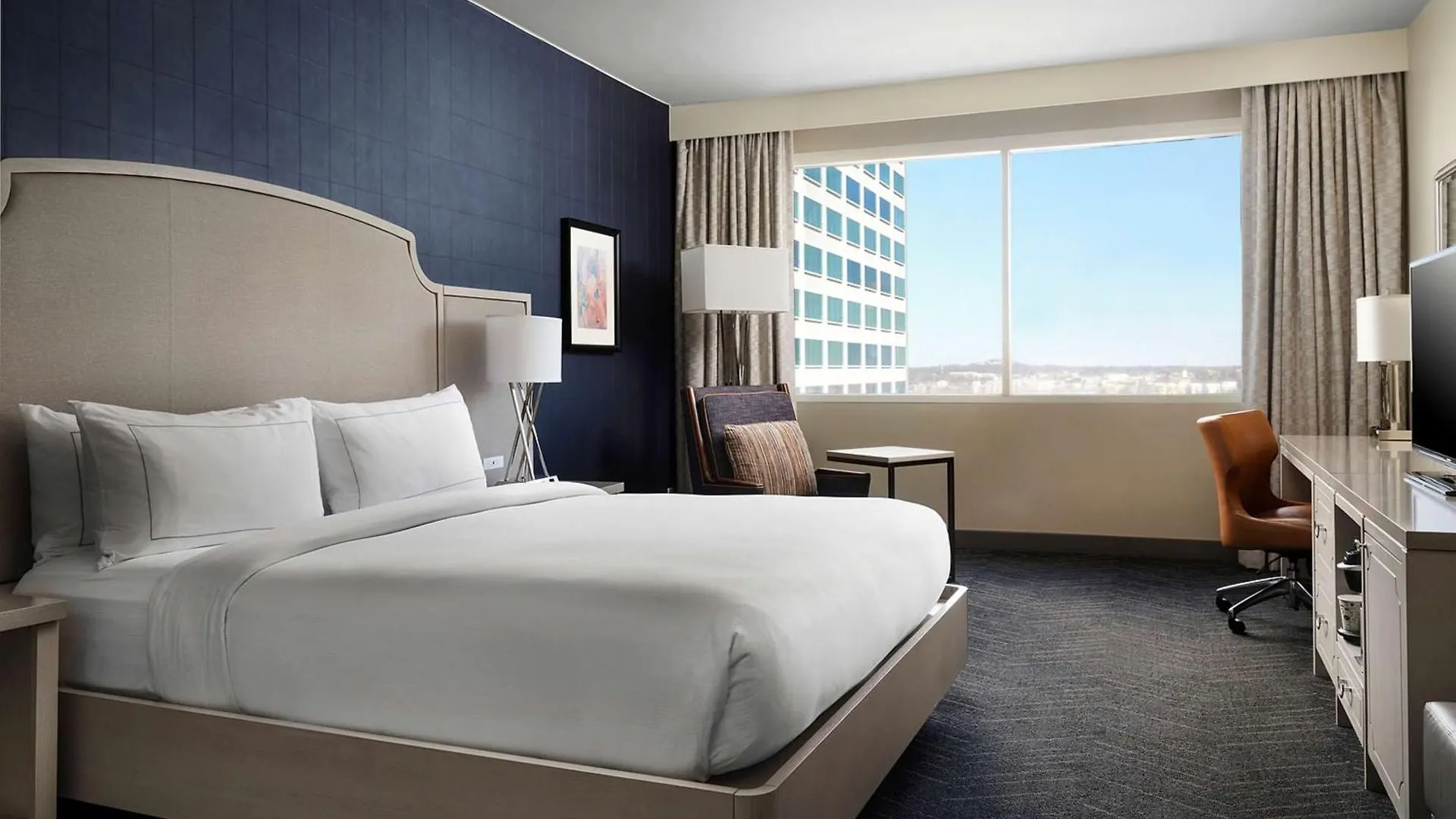 Doubletree By Hilton Hotel Nashville Downtown