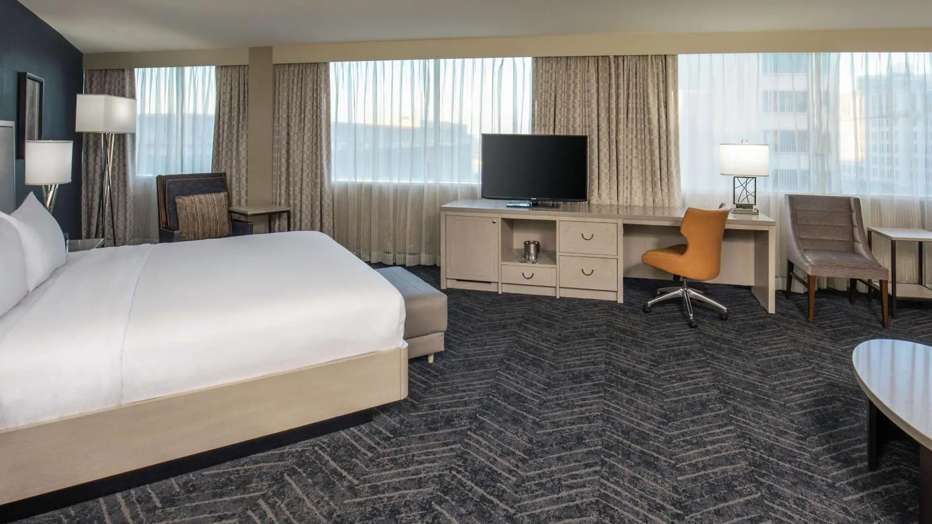 Doubletree By Hilton Hotel Nashville Downtown