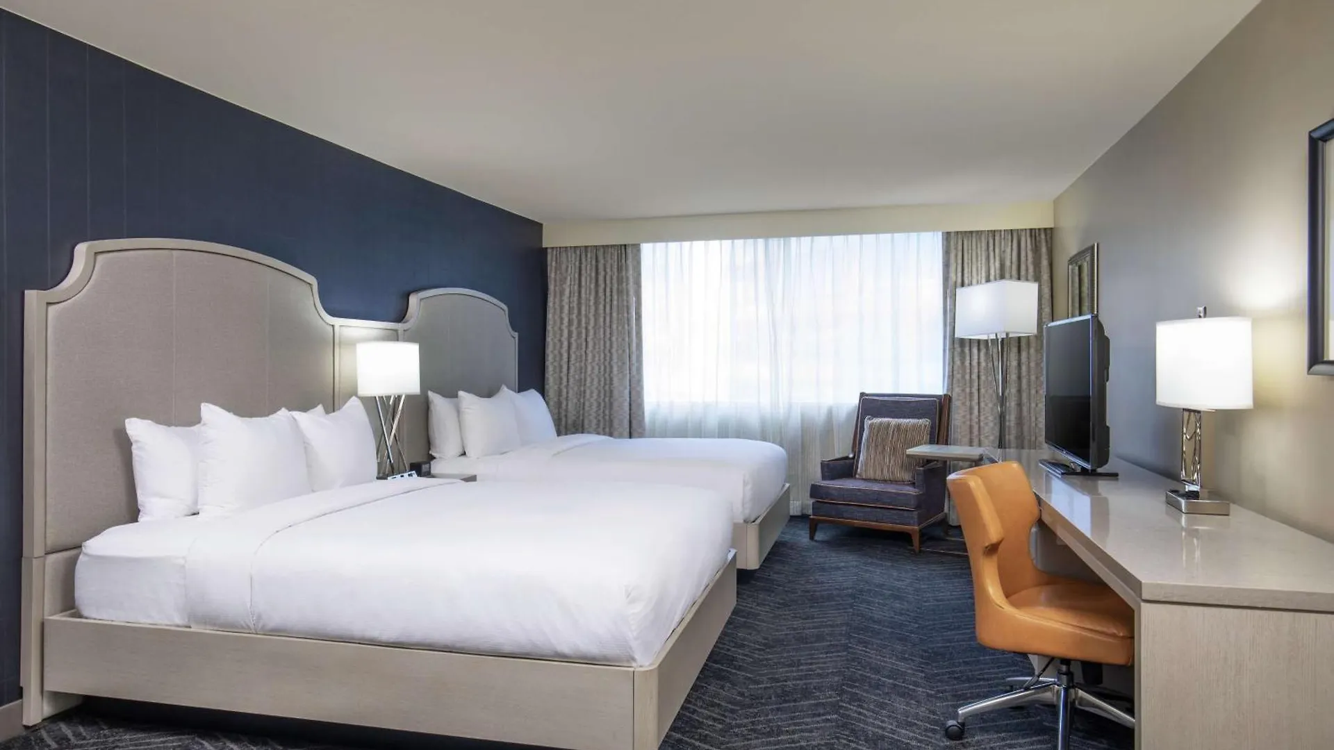 Doubletree By Hilton Hotel Nashville Downtown