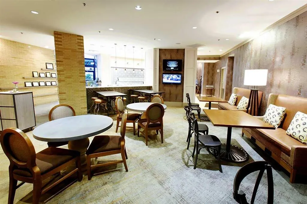 Doubletree By Hilton Hotel Nashville Downtown
